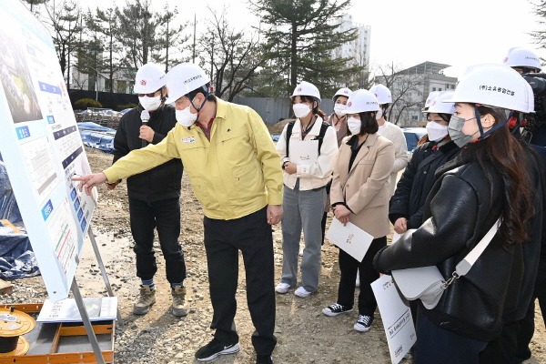 김천시, 시민과 함께 주요현장 점검으로 소통행정 강화-총무새마을과(사진2).JPG