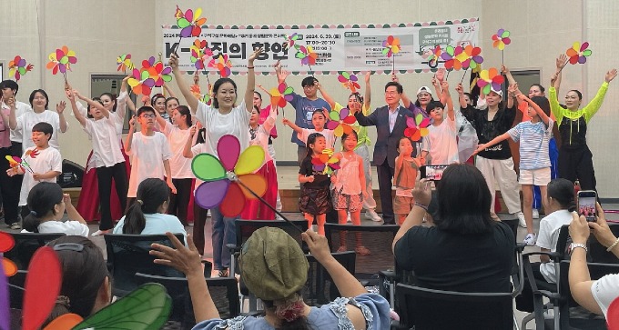2 [사진] 영천시 문화가 있는 날, 댄스콘서트‘K-몸짓의 향연’개최(1).jpg