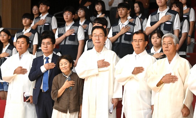 1.경북교육청, 국외 독립운동길 순례단 운영(역사를 잊은 민족에게 미래는 없다. ‘상하이에서 충칭까지 5,000km 대장정’)_01.jpg