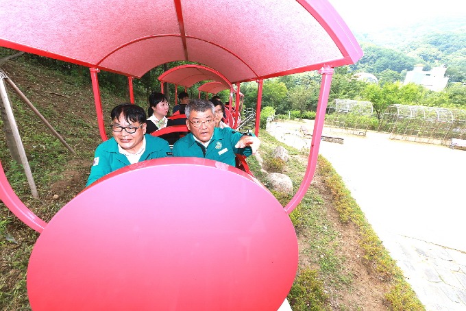 2024 08 09 김학동 군수 곤충생태원 현장점검(곤충연구소)64.JPG