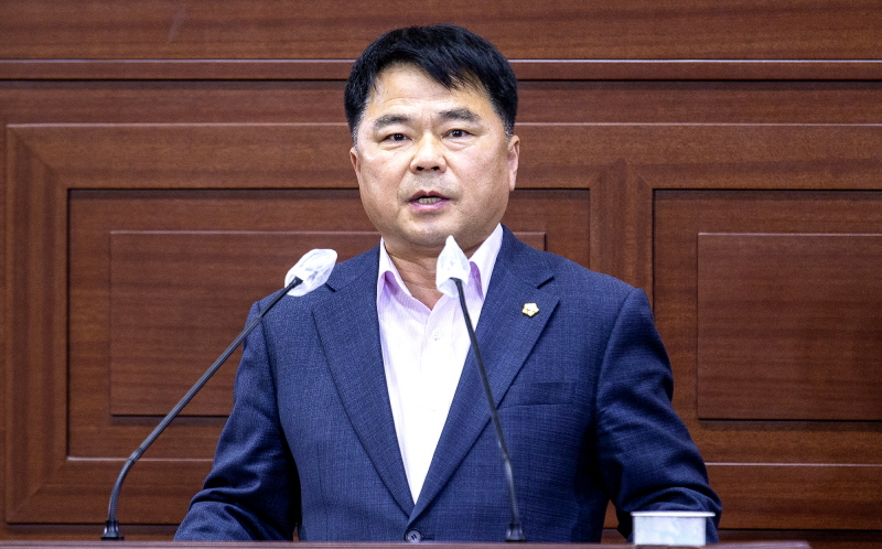 김창기 경북도의원, 지방소멸 대응 대책 마련 촉구 도정질문 